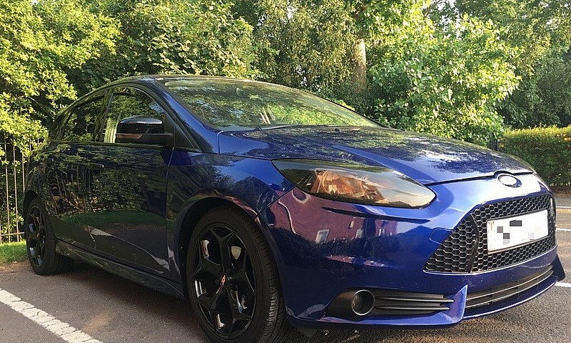 2014 14 Ford Focus 1...