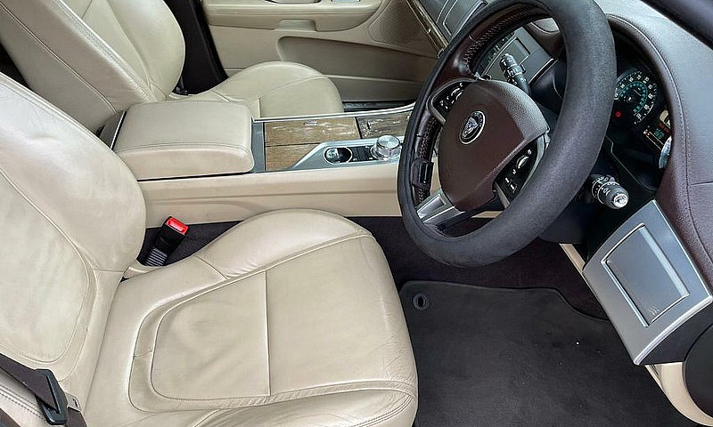 2014 Jaguar Xf  Prem...