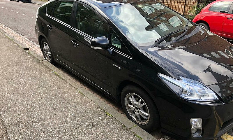Toyota Prius ...