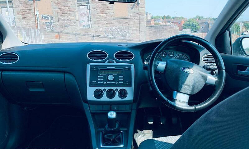 Ford Focus 1.8L *** ...