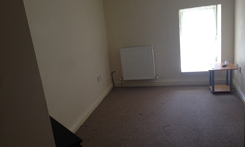 Unique 1 Bedroom Fla...