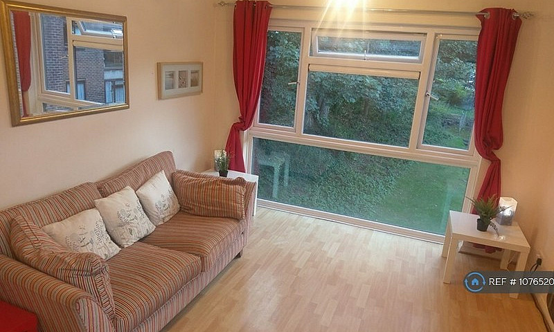 1 Bedroom Flat In Ta...
