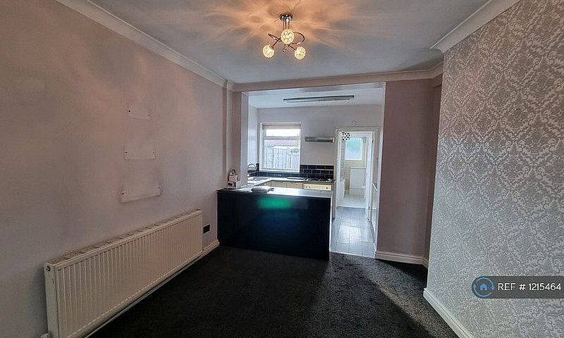 2 Bedroom House In L...