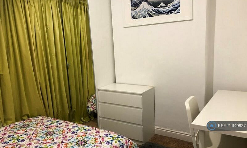 1 Bedroom In Broadwa...
