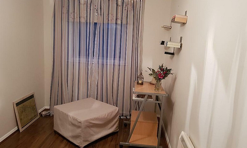 2 Bedroom Flat In Ca...