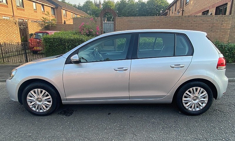 Volkswagen  Golf 1.2...