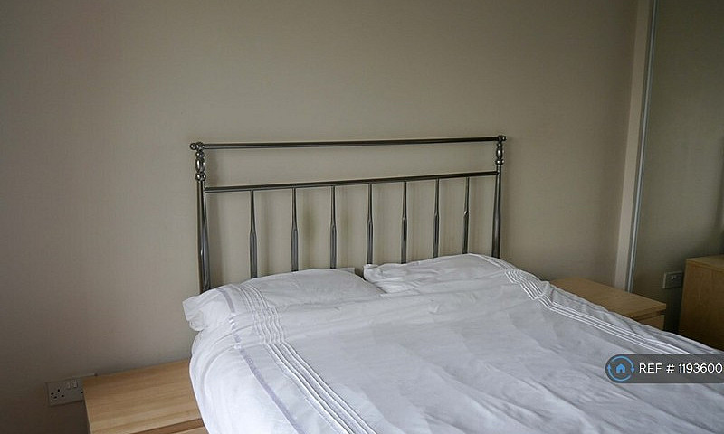 1 Bedroom Flat In Ne...