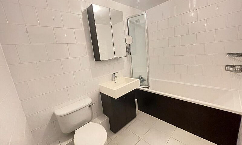 ***Beautiful 1 Bed F...