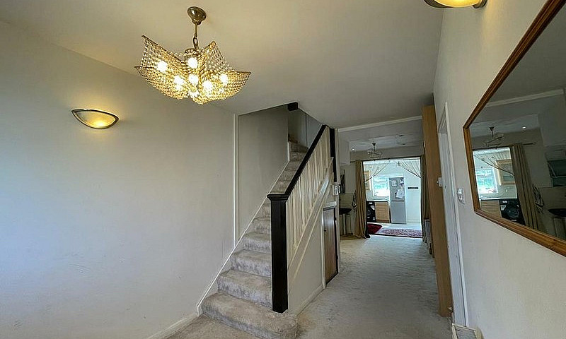 4 Bedroom House In C...