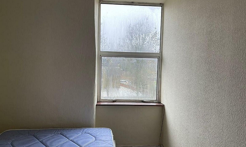 2 Bedrooms Flat Avai...