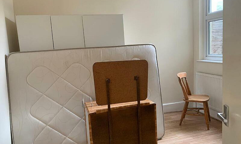 1 Bedroom Flat With ...