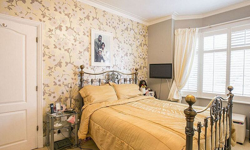 4 Bedrooms House To ...