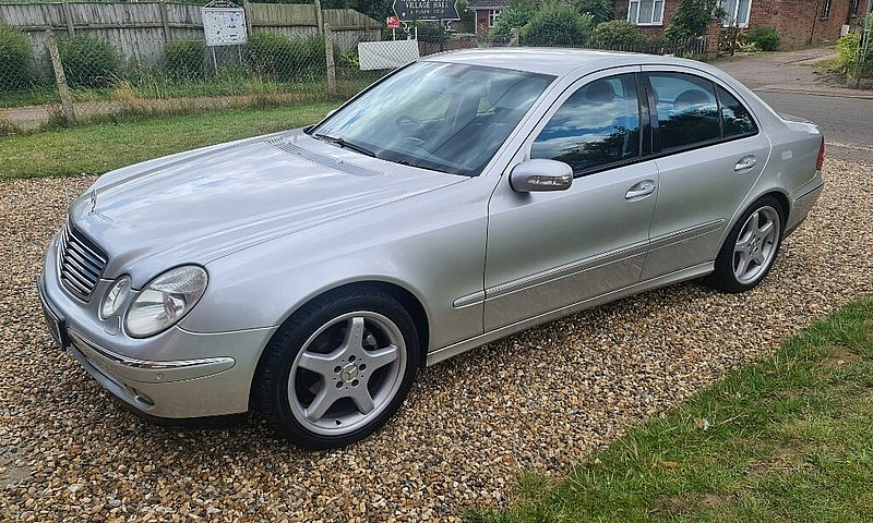 Mercedes-Benz, E Cla...