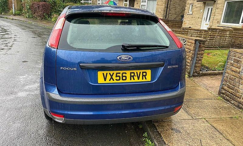 Ford Focus Zetec Cli...