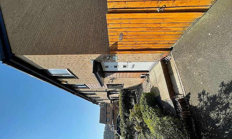 3 Bedroom House In F...