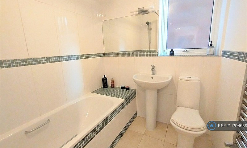1 Bedroom Flat In Na...
