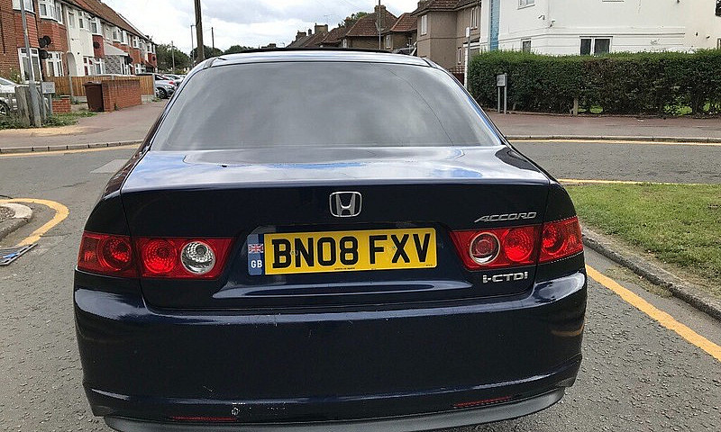 Honda Accord Exclusi...