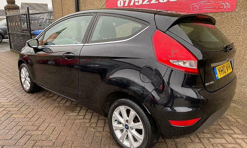 2010 Ford Fiesta Zet...