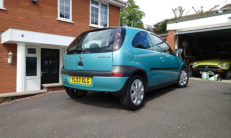 Vauxhall Corsa 2003 ...