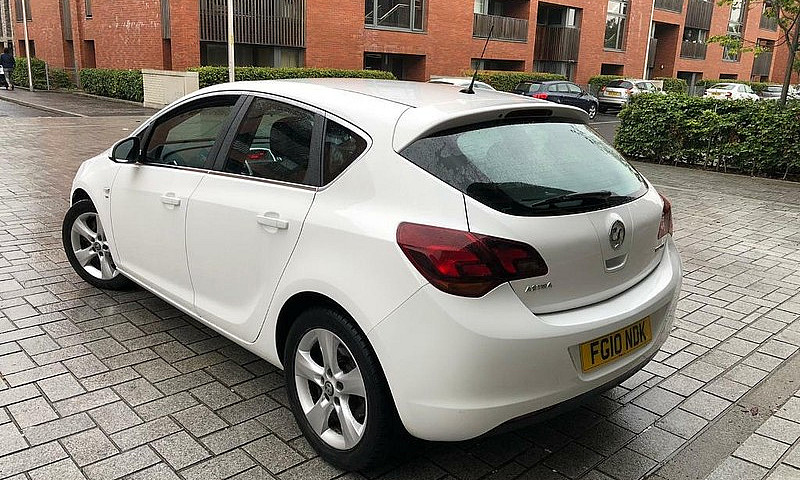Vauxhall Astra Sri 1...