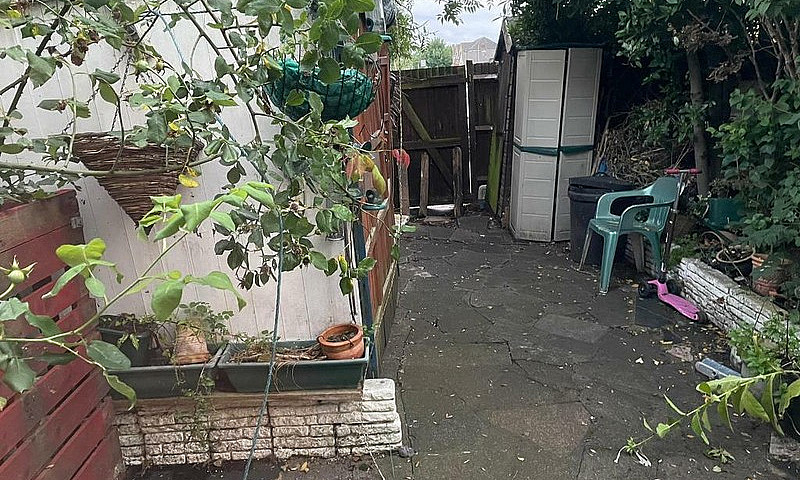 3 Bedroom House To R...