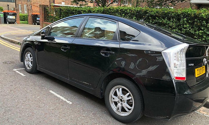 Toyota Prius ...