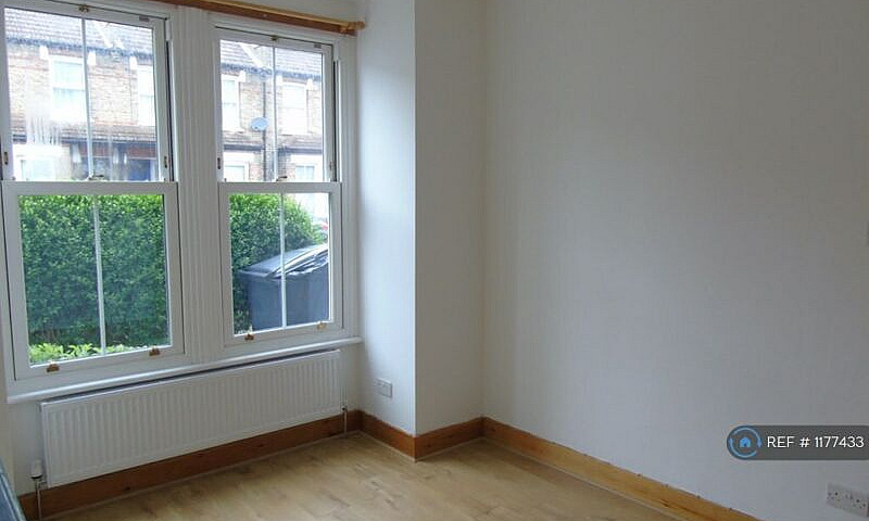 2 Bedroom House In P...
