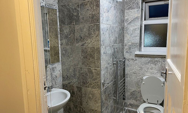 2 Bedroom Flat ...