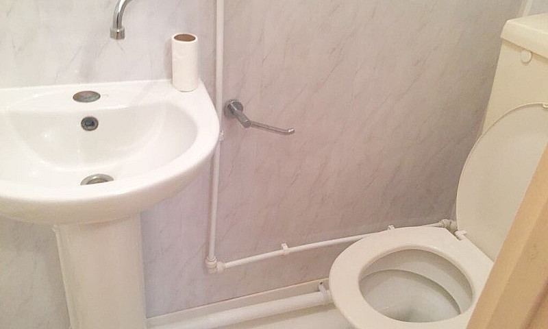 Studio Flat To Let A...