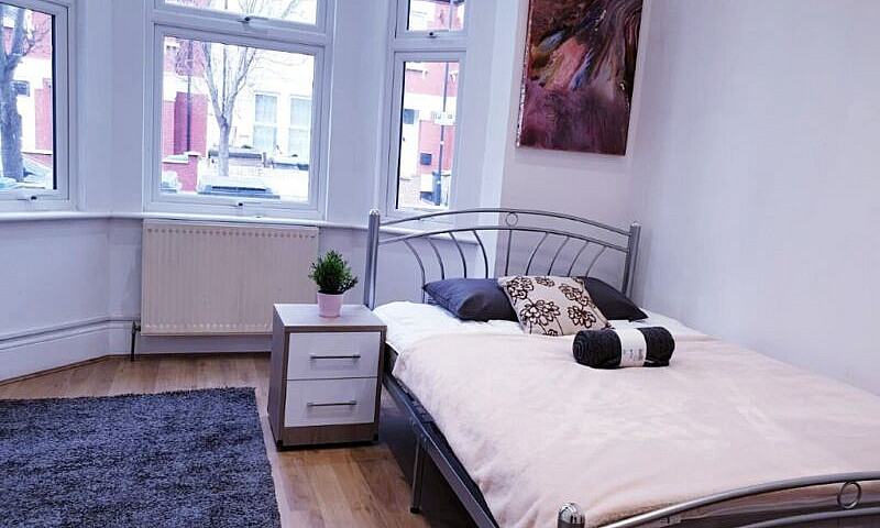 Ensuite Room In Nw26...