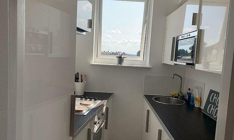 Beautiful Flat Avail...