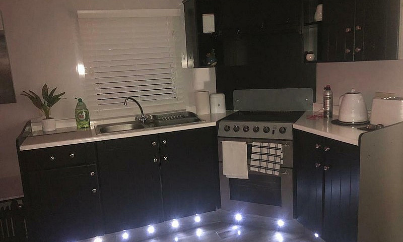 Caravan For Rent £90...
