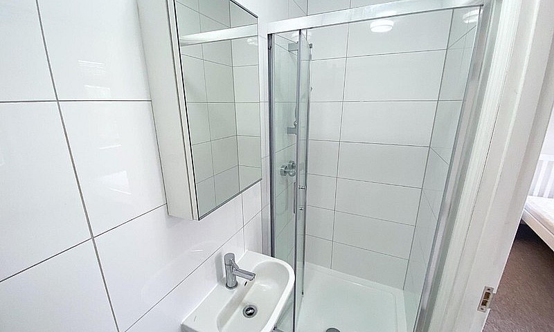 Cosy Studio Flat To ...