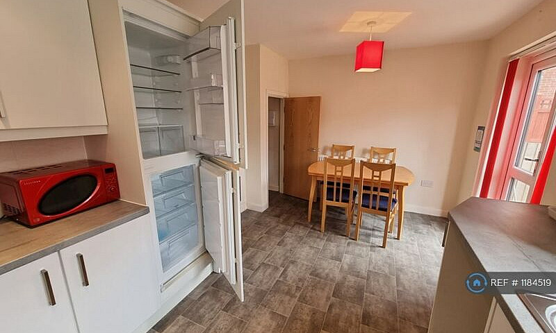 3 Bedroom House In B...