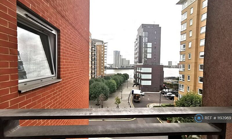 1 Bedroom Flat In Ne...