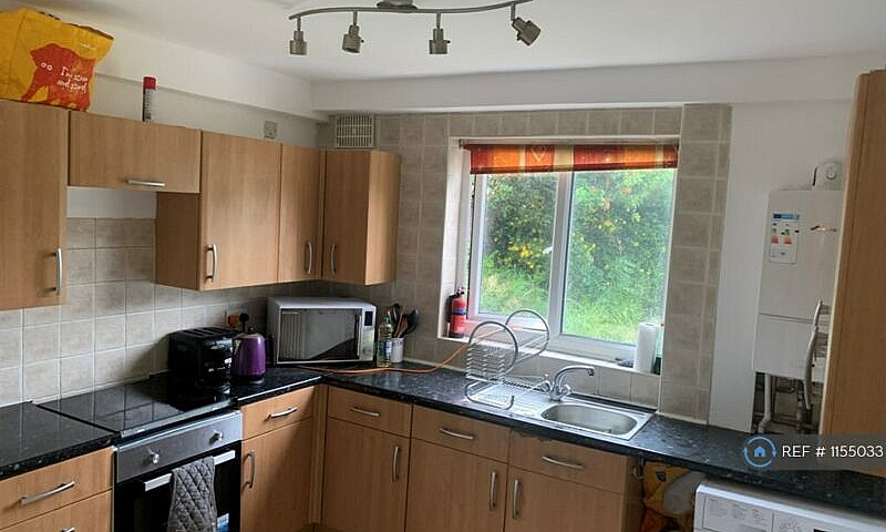 4 Bedroom House In M...