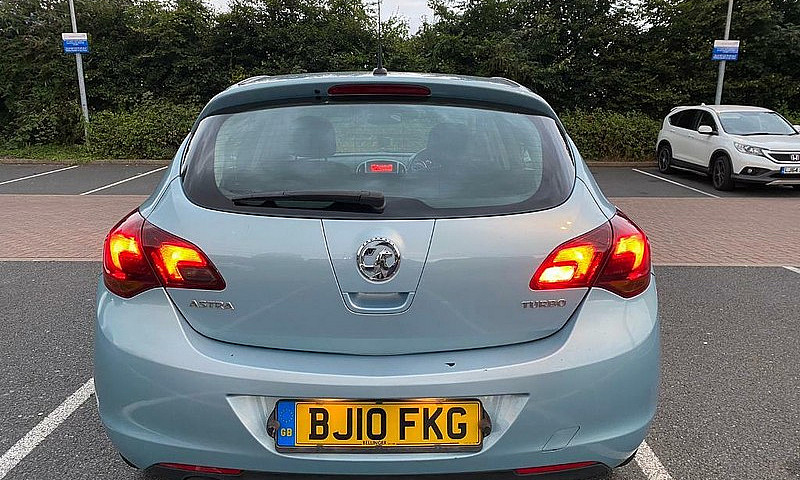 2010 Vauxhall Astra ...