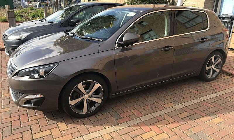 Peugeot 308...