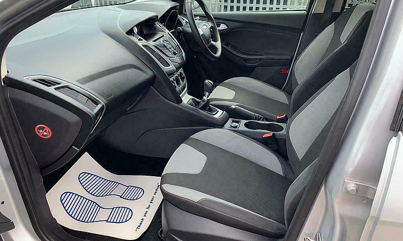 Ford Focus Zetec 1.6...