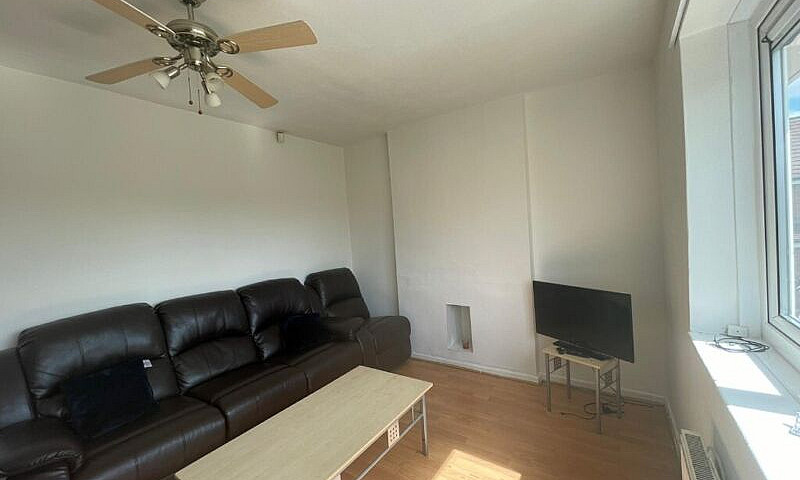 Embleton Grove*One B...