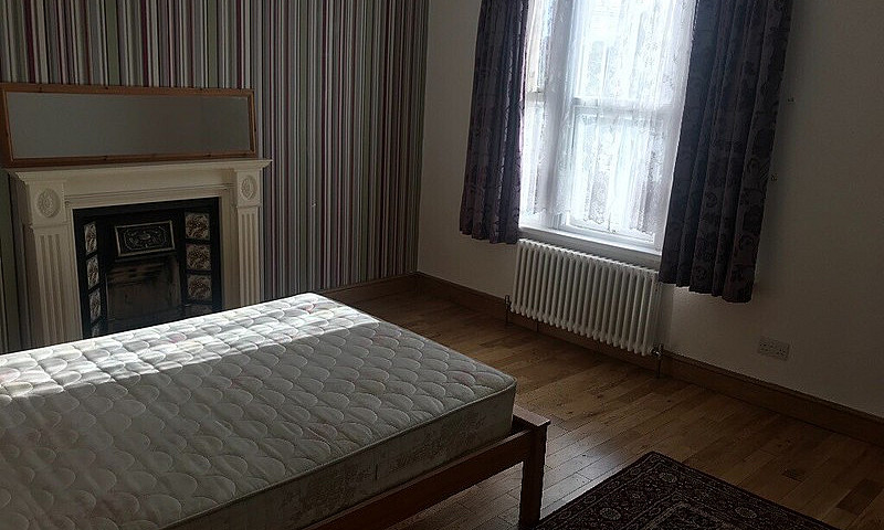 Double Room To Let N...