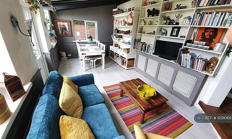 1 Bedroom In Woodsid...