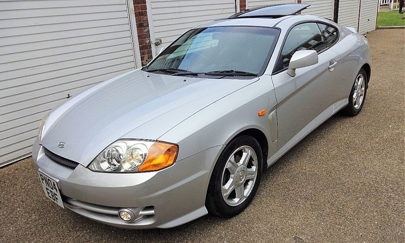 2004 Hyundai Coupe 2...