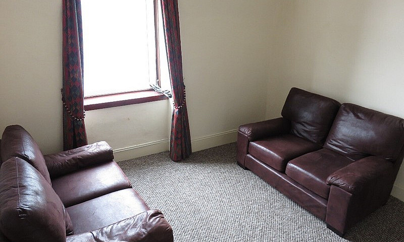 1 Bedroom Flat In Si...