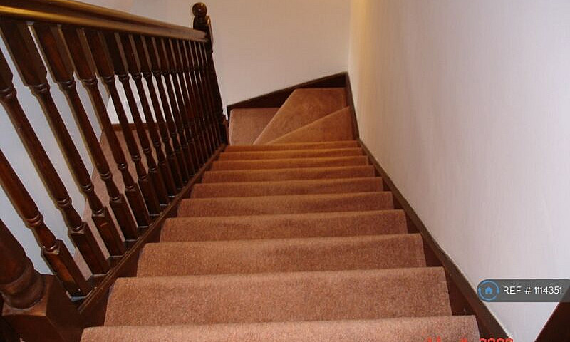 1 Bedroom House In T...