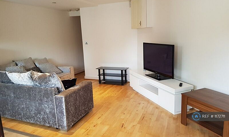 1 Bedroom Flat In Ol...