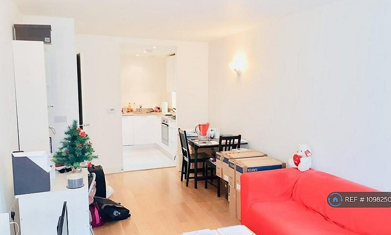 1 Bedroom Flat In Ca...