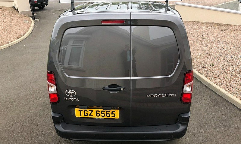 2021 Toyota Proace C...