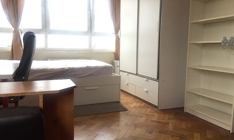 Two Bedroom Flat To ...