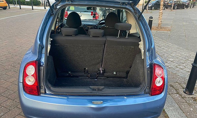 Nissan Mirca...